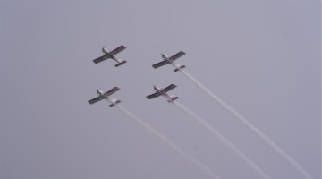 山河四機(jī)飛行編隊(duì)驚艷堯城（太原）國際通用航空飛行大會(huì)