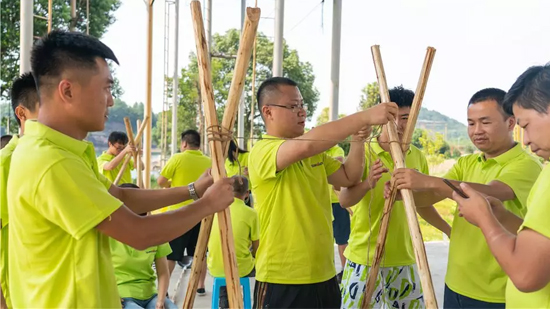 【夯基礎(chǔ) 強(qiáng)執(zhí)行 跨高度】2019山河智能挖掘機(jī)營(yíng)銷公司拓展訓(xùn)練營(yíng)順利開展