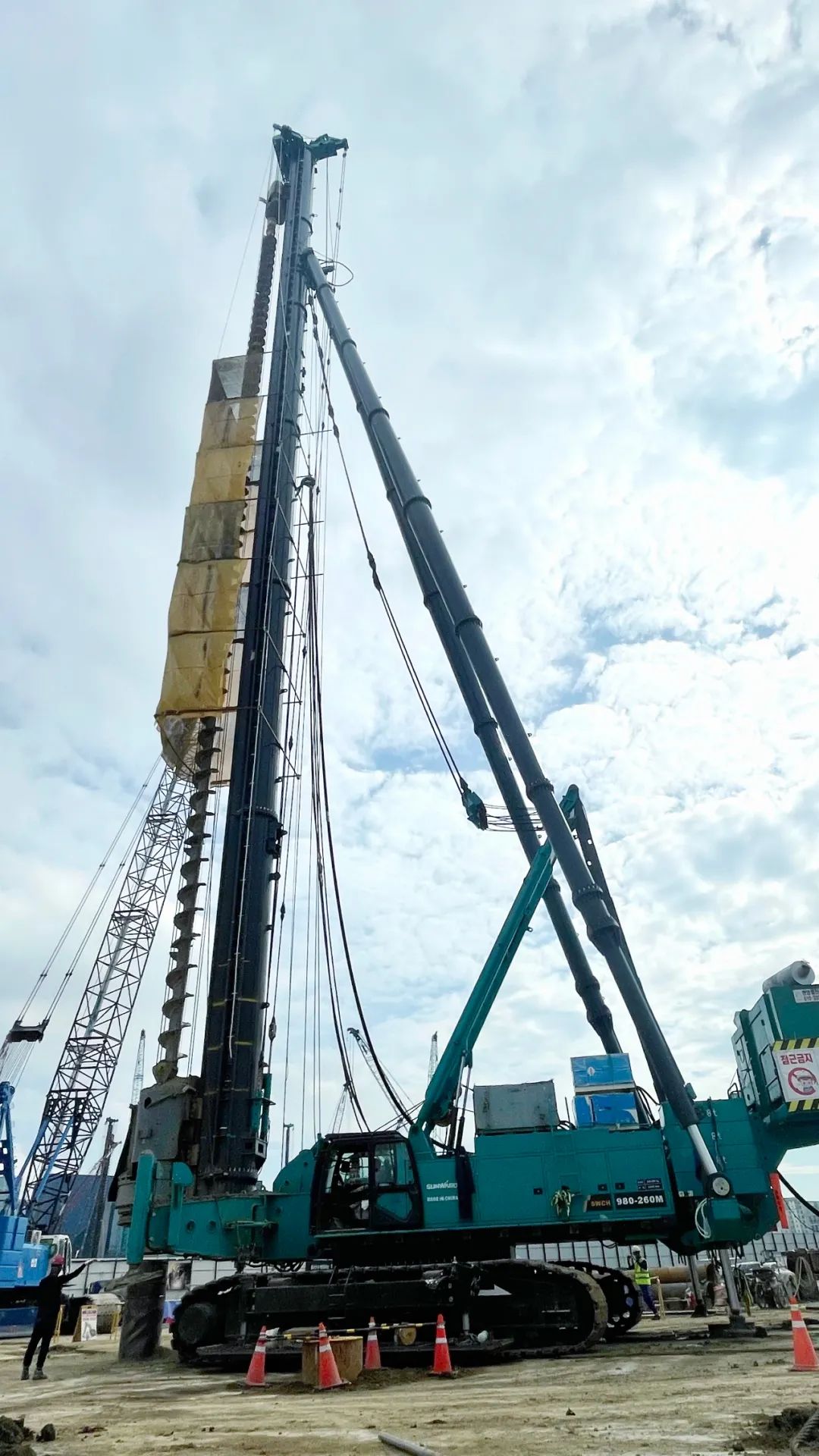 “全球最高樁架”嶄露頭角！山河智能實(shí)力助建韓國(guó)首爾麻古MICE綜合園區(qū)